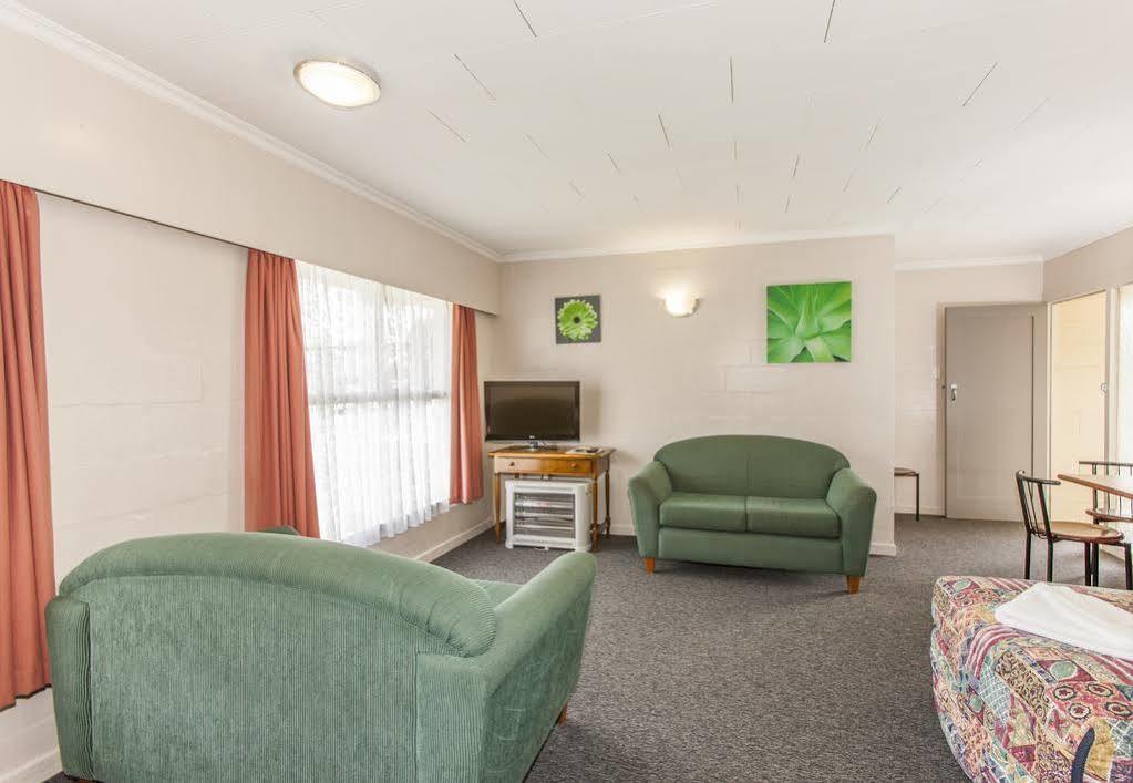 Kensington Motel Уангарей Екстериор снимка